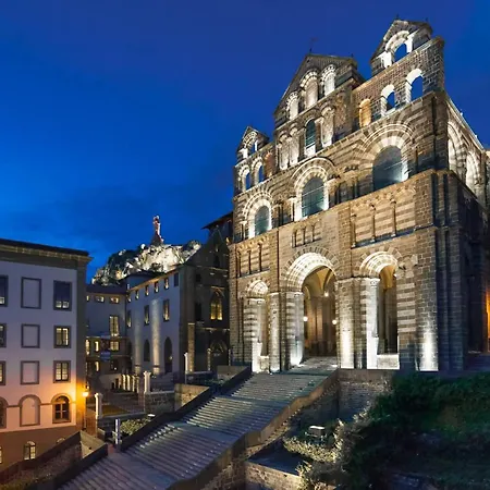 Le Temps D'une Pause Terrasse Et Piscine *